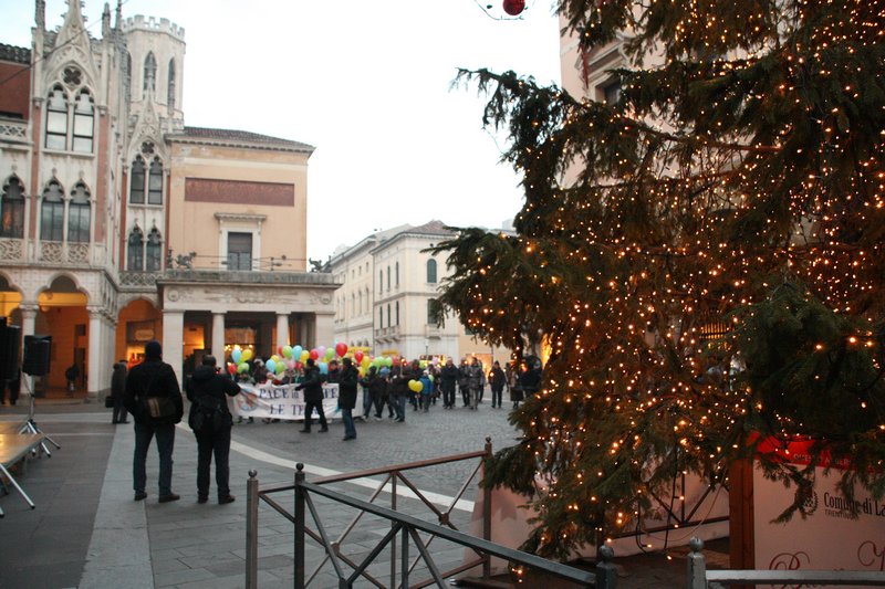 Click per vedere la foto successiva